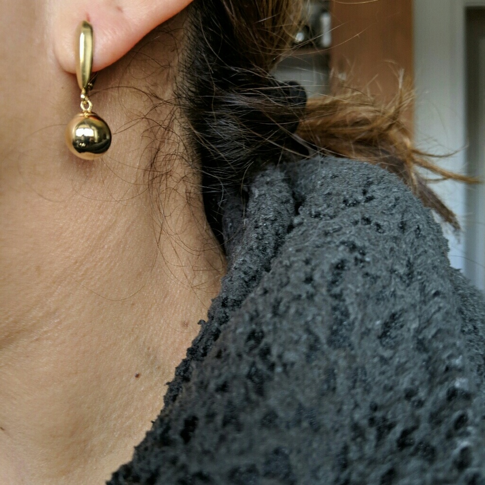 14K yellow gold shiny  bead drop earrings